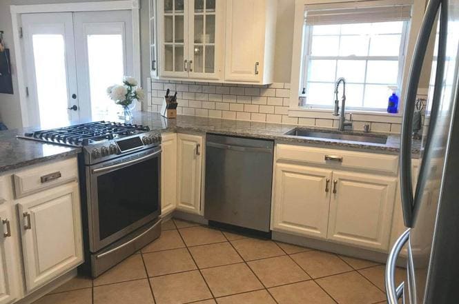 Building Photo - 181 E Shore S