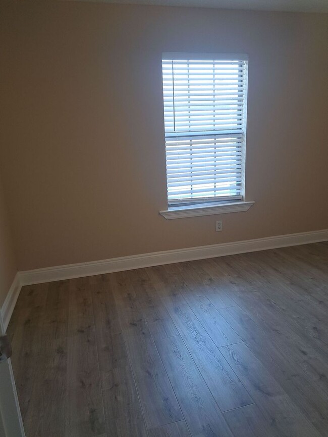 Building Photo - 2950 Palmetto Ridge Way