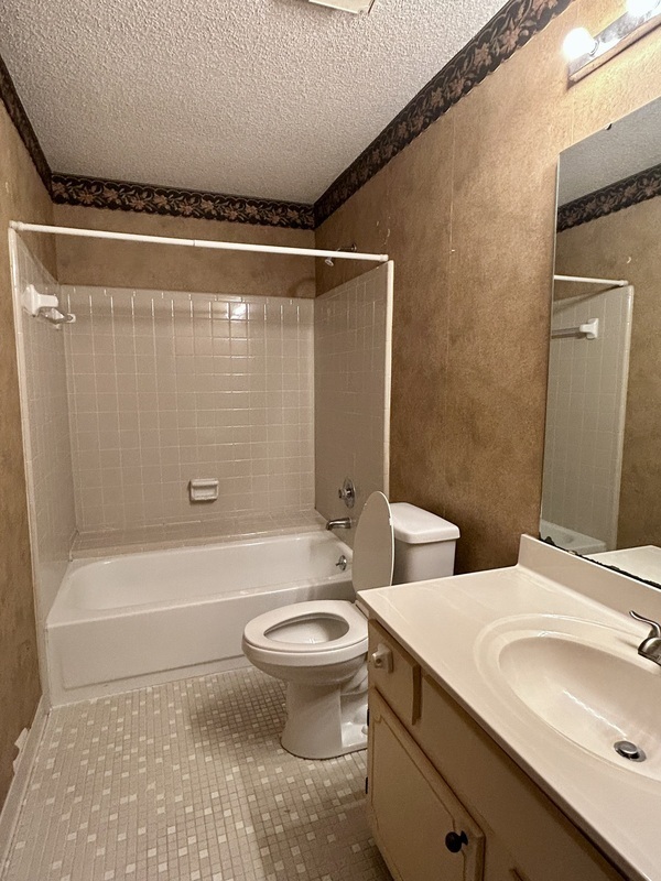 Building Photo - 6521 Danbrook Park Dr