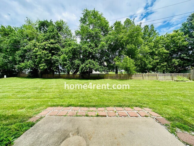 Building Photo - Blue Valley Schools w/ Hardwood Floors and...