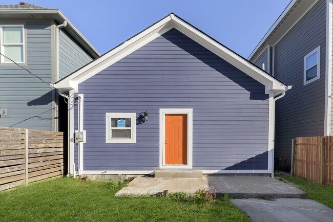 Building Photo - 1229 Spann Ave
