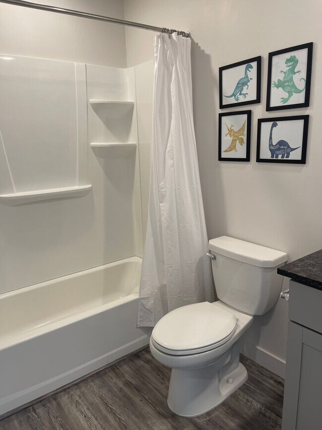 Building Photo - Beautiful Saratoga Springs Townhome for rent!