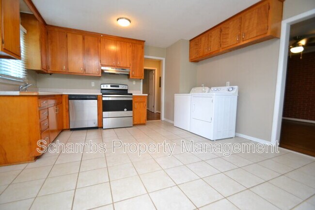 Building Photo - 5131 Lundy Dr