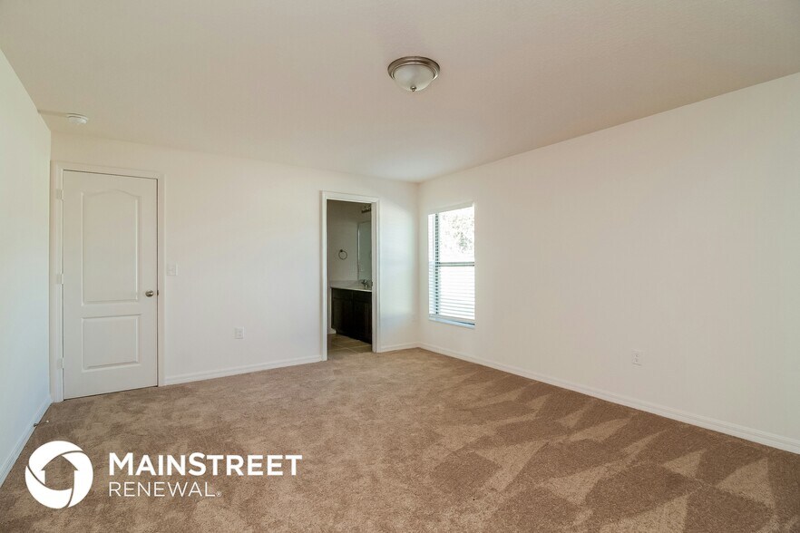 Building Photo - 35721 Rose Moss Ave