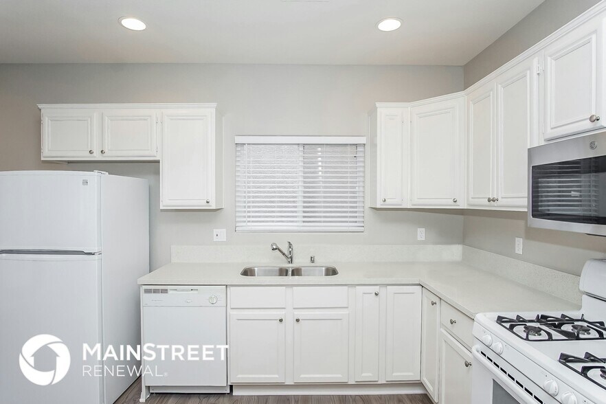 Building Photo - 4361 Cottontail Ln