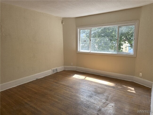 Building Photo - 801 West Ave