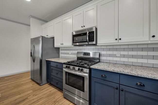Building Photo - 3517-3517 E 21st St