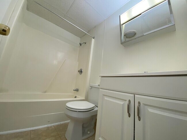 Building Photo - 3861 Brown Ave