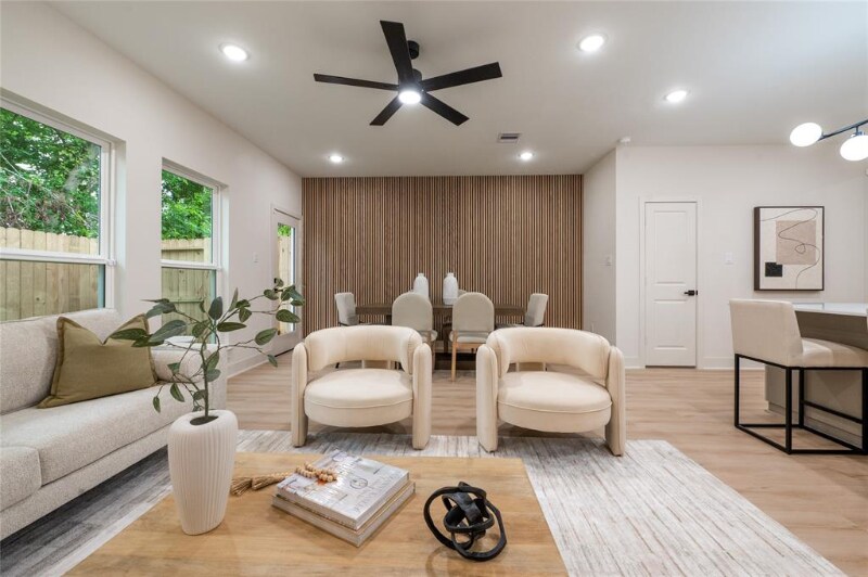 Building Photo - 8122 Corinth St