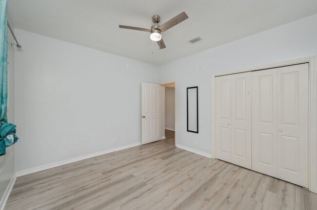 Building Photo - 1729 Wren Way
