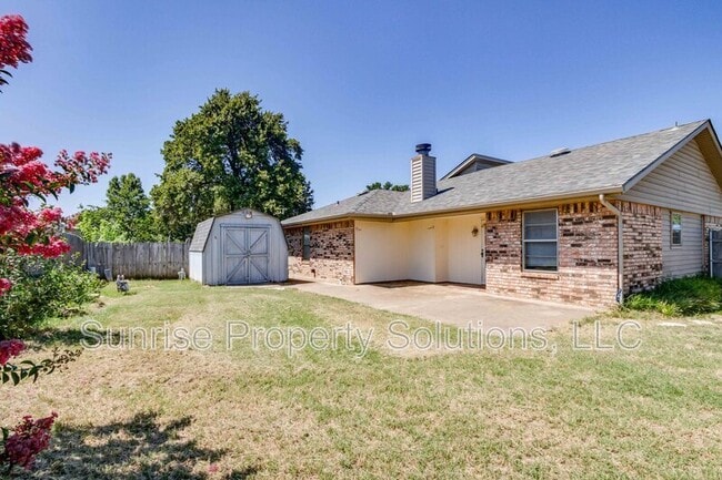 Building Photo - 1832 Michell Dr