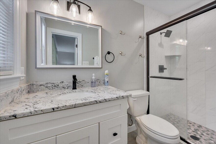 Building Photo - 1012 Glenco Rd