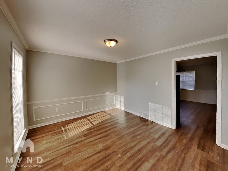 Building Photo - 2888 Baywood Dr