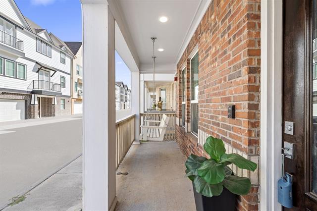 Building Photo - 203 S Village Way