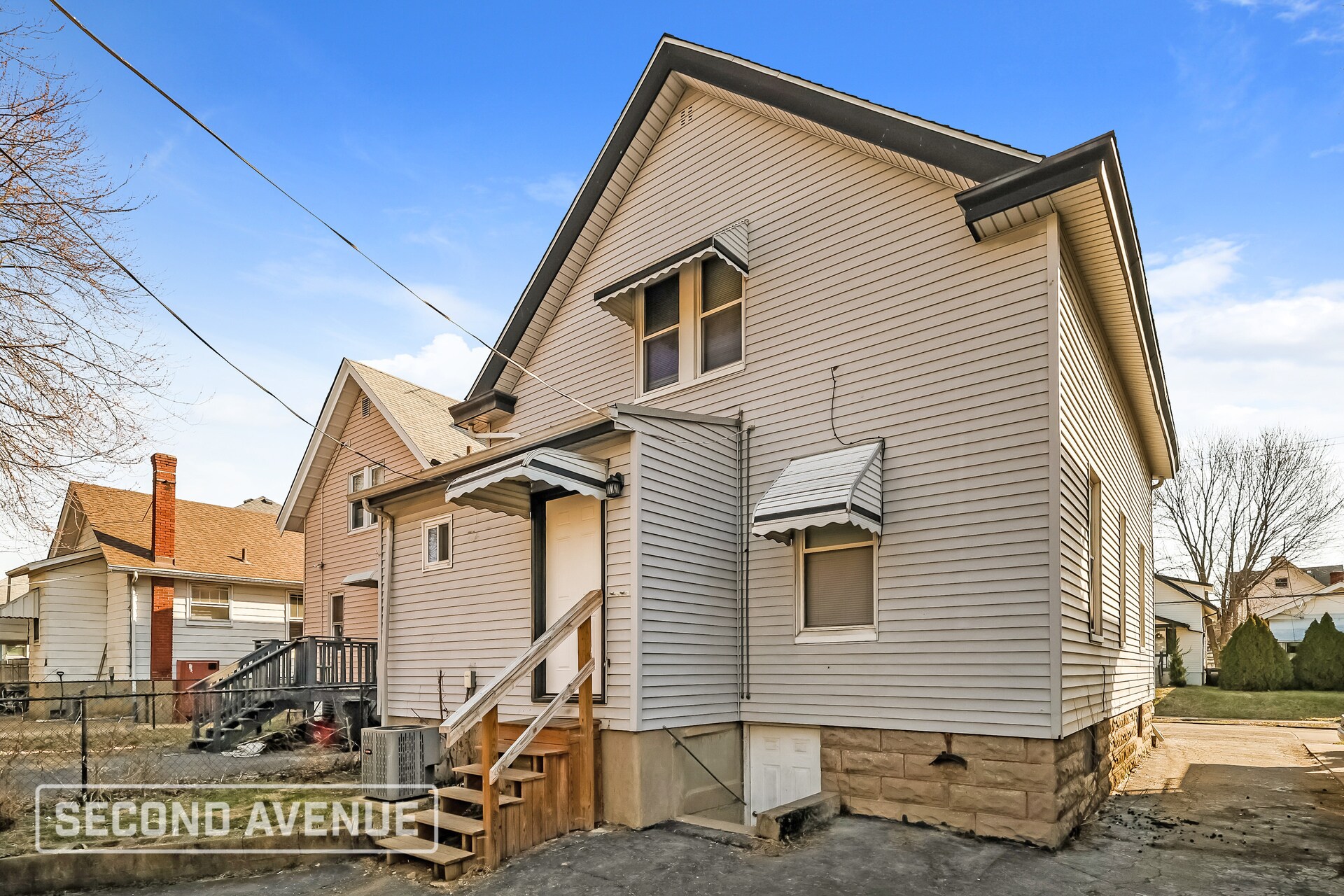 Building Photo - 5325 Rolston Ave