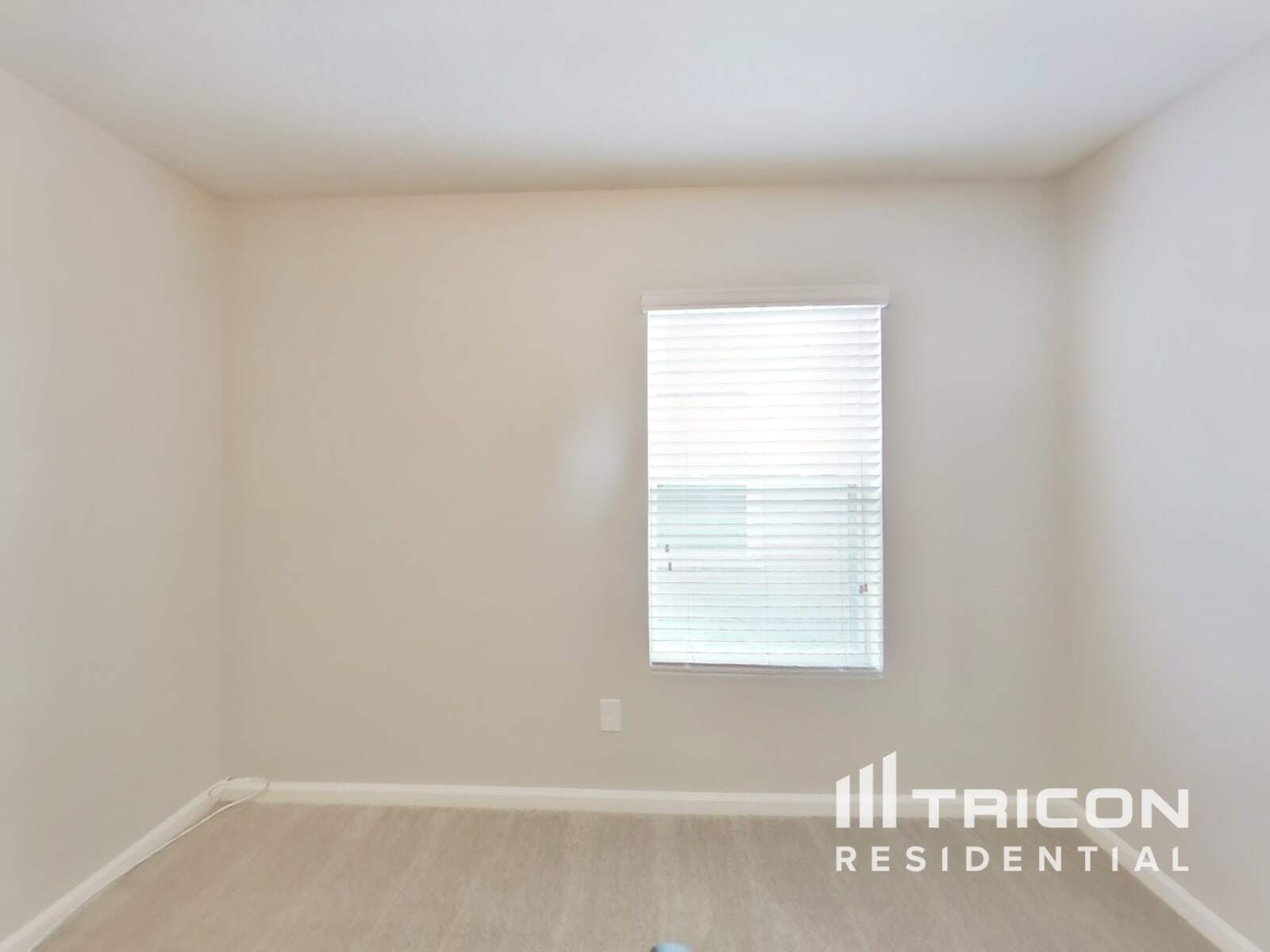 Building Photo - 8675 Julia Marie Cir
