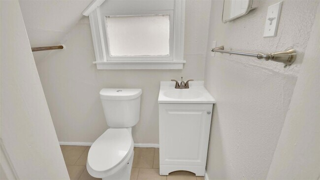 Building Photo - 4010 Speedway