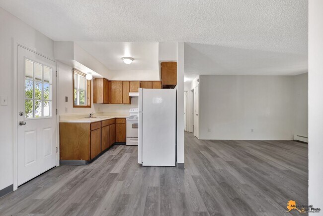 Building Photo - 1121 Latouche St