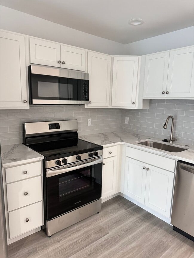 Building Photo - 1513 W Passyunk Ave