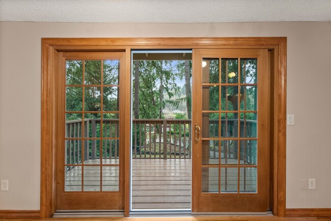 Building Photo - Stunning 4-Bed Gig Harbor Home for Rent | ...