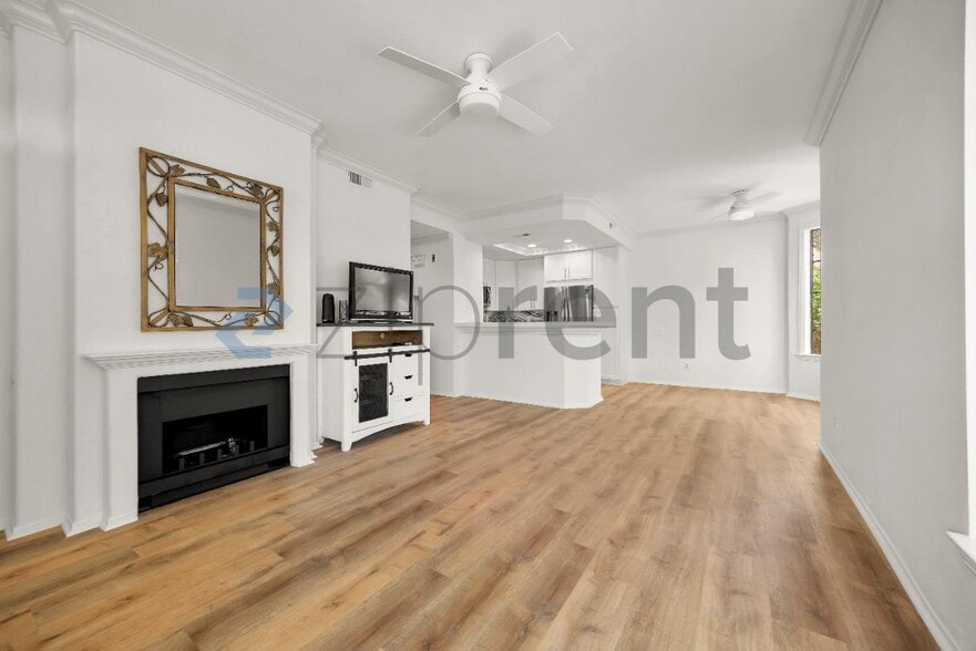 Building Photo - Unit 41
