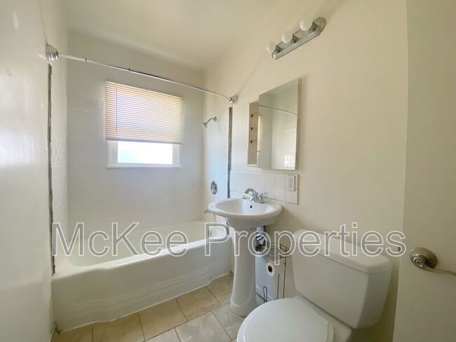 Building Photo - 8709 Elden St