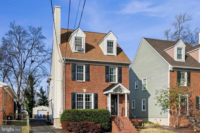 Building Photo - 5617 6th St N