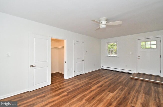 Building Photo - 201 Montgomery Ave