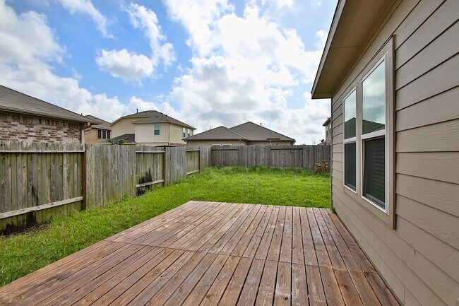 Building Photo - 2209 Onyx Ct