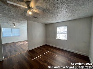 Building Photo - 401 Riverdale Dr