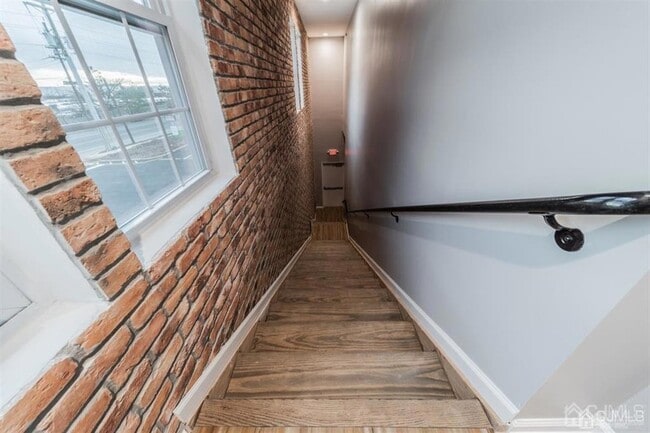 Building Photo - 875 Port Reading Ave