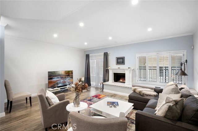 Building Photo - 13041 Moorpark St