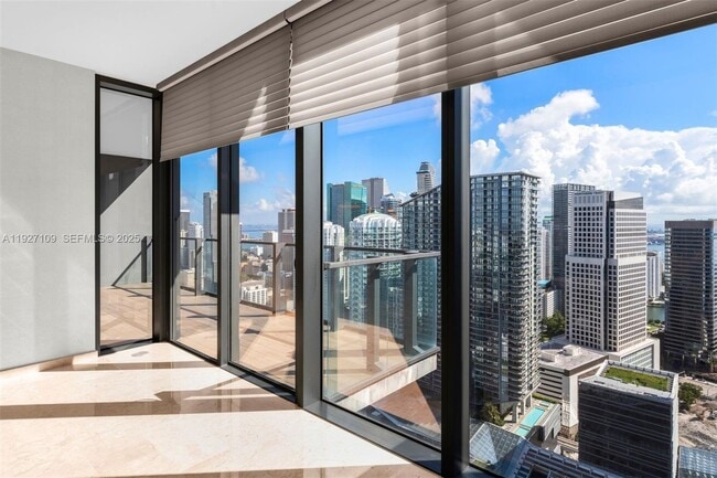 Building Photo - 88 SW 7th St