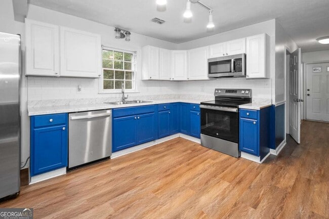 Building Photo - 209 N Lee St