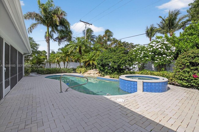 Building Photo - 1345 SW 9th Ave