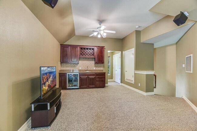 Building Photo - 2339 Berwick Dr