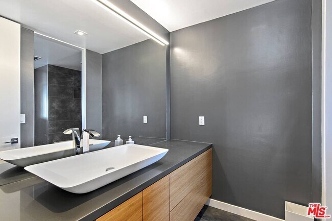 Building Photo - 6112 Via Subida