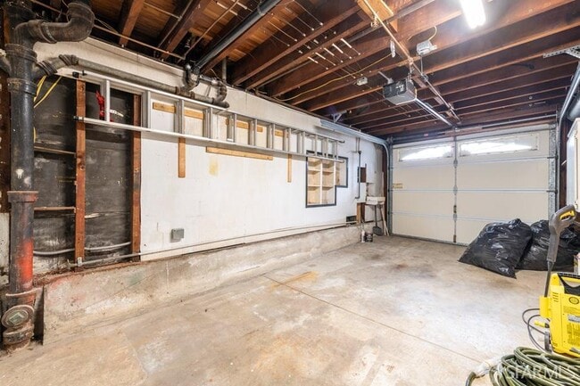 Building Photo - 85 Dorchester Dr
