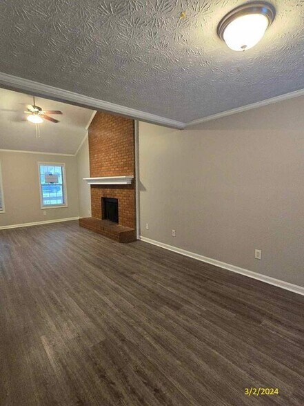 Building Photo - 2624 Country Trce SE