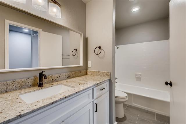 Building Photo - 3829 Treeline Dr