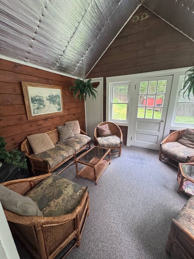 Building Photo - Waterfront Georgetown 3 Bed