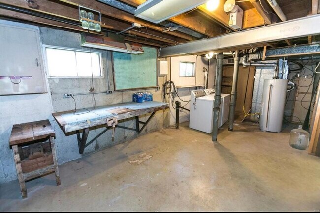 Building Photo - 2264 McKelvey Rd