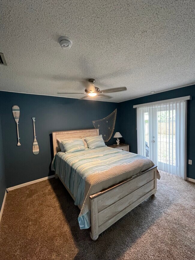 Building Photo - 302 Bailey Ln