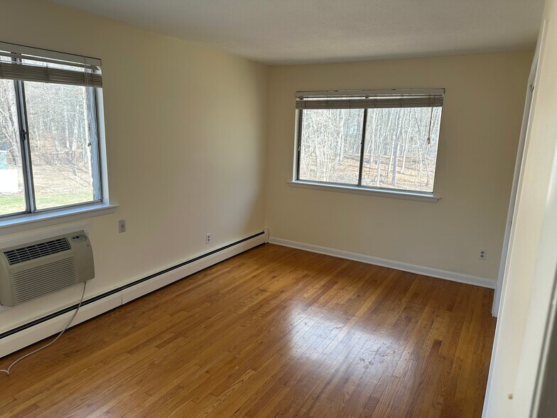 Building Photo - 127 New Britain Ave