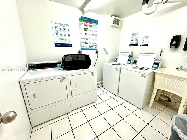 Building Photo - 1020 Meridian Ave