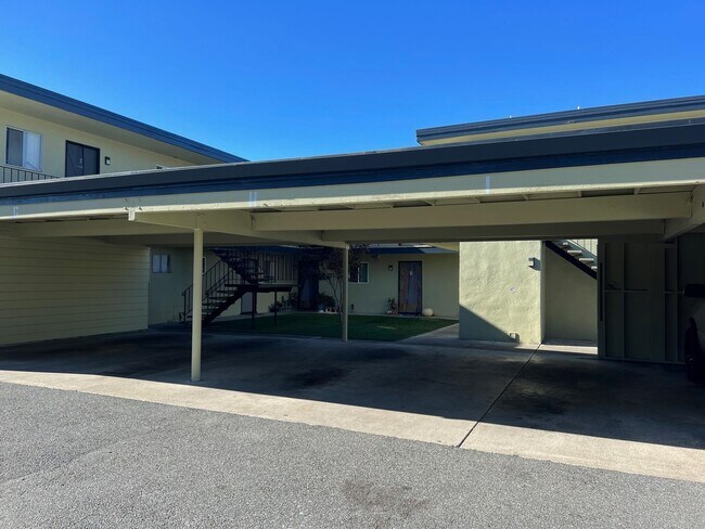 Building Photo - 36976 Mulberry St