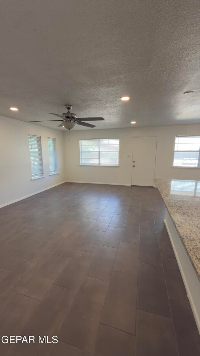 Building Photo - 101 3 N Trevino Rd