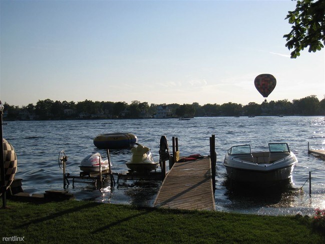 Building Photo - 2 br, 1.5 bath House - 121 N North Shore Dr