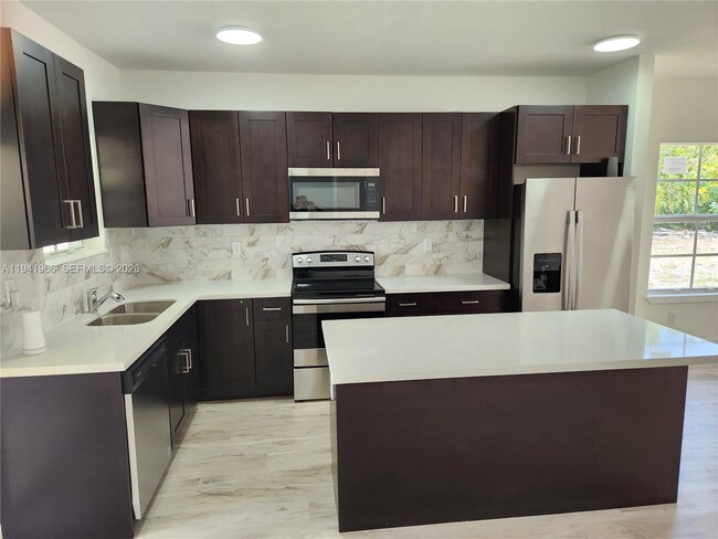 Building Photo - 22065 Miami Ave