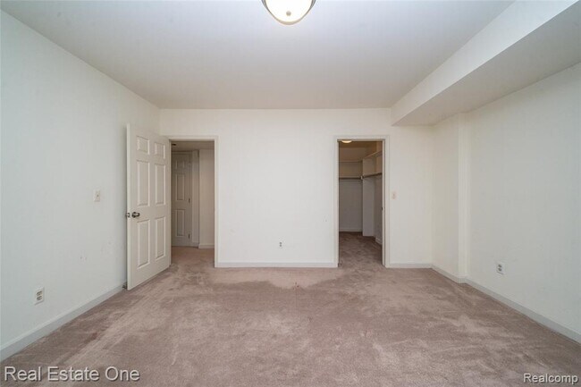 Building Photo - 37412 Legends Trail Dr